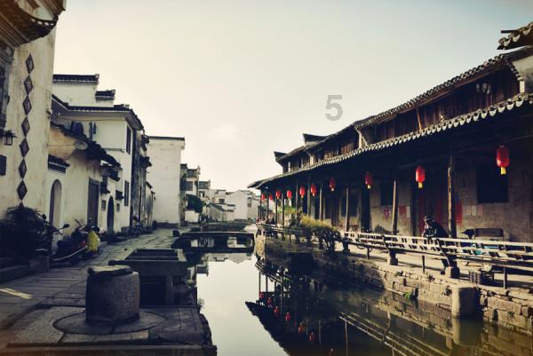 小蓝球向上跳
